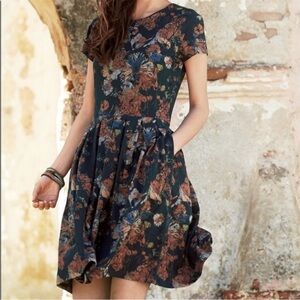 Peruvian Connection Floral Sketchbook Mini Dress in Navy Blue Sz L